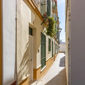  Apartment Bordador Courtyard By Valcambre